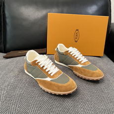 Tods 高品质 顶级工艺品 托德斯 专柜新款原厂配置,意大利进口牛皮拼布面料,进口牛里垫,透气舒适,鞋底:原厂 Tods 高品质 顶级工艺品 托德斯 专柜新款原厂配置,意大利进口牛皮拼布面料,进口牛里垫,透气舒适,鞋底:原厂
