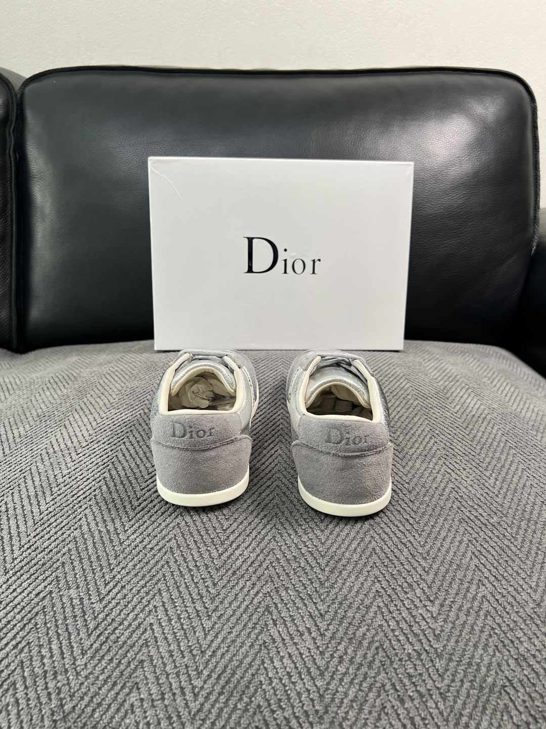 Dior 顶级工艺品 迪奥  专柜同步 原厂配置，意大利进口原版牛皮面料，透气舒适进口水染牛里垫，鞋底：原厂特供原版底超