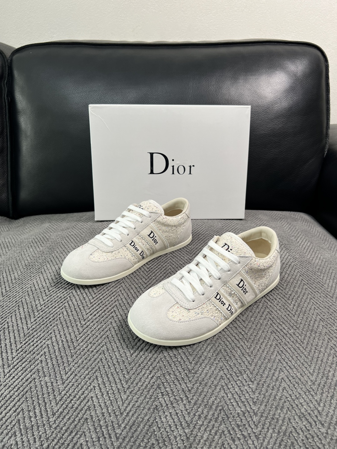 Dior 顶级工艺品 迪奥  专柜同步 原厂配置，意大利进口原版牛皮面料，透气舒适进口水染牛里垫，鞋底：原厂特供原版底超