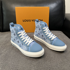 Lv 高品质 顶级工艺品 路易威登,靴子专柜同步,鞋面意大利进口,高品质拼接缤纷色彩复杂工艺品,进口水染牛皮垫网 Lv 高品质 顶级工艺品 路易威登,靴子专柜同步,鞋面意大利进口,高品质拼接缤纷色彩复杂工艺品,进口水染牛皮垫网