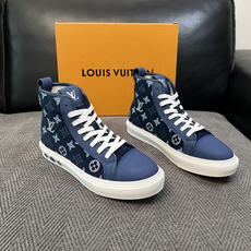 Lv 高品质 顶级工艺品 路易威登,靴子专柜同步,鞋面意大利进口,高品质拼接缤纷色彩复杂工艺品,进口水染牛皮垫网 Lv 高品质 顶级工艺品 路易威登,靴子专柜同步,鞋面意大利进口,高品质拼接缤纷色彩复杂工艺品,进口水染牛皮垫网