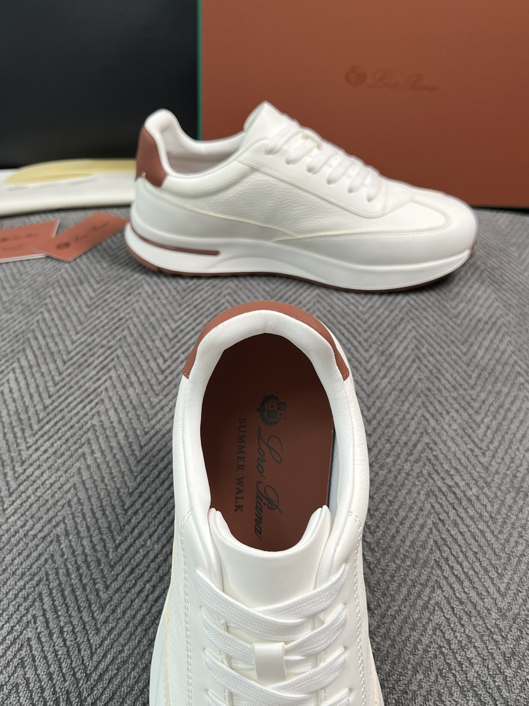 Loro Piana  高品质  顶级工艺品  诺悠翩雅  新品专柜同步原厂配置，鞋面意大利进口牛皮面料，高品质拼接工艺