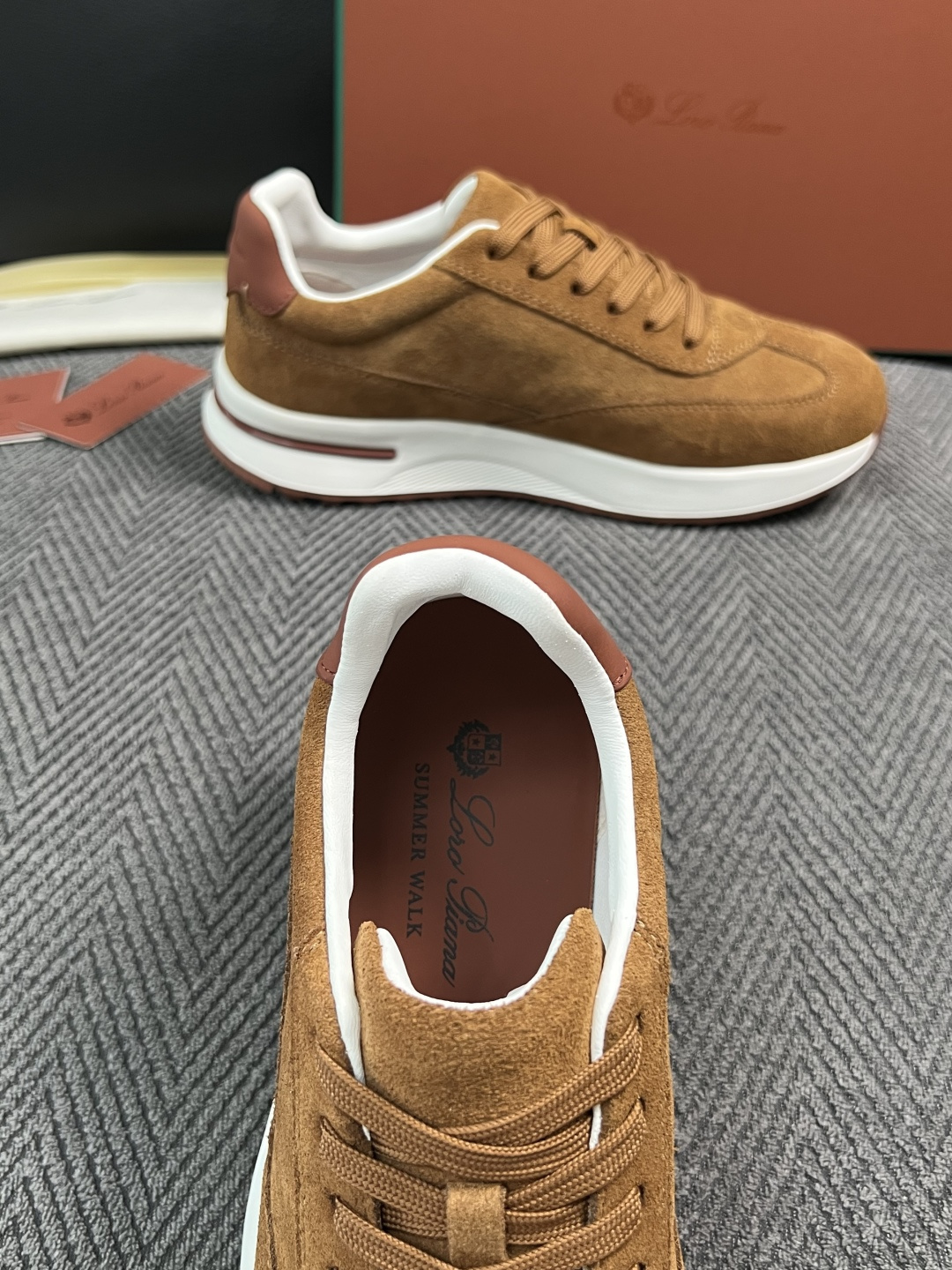 Loro Piana  高品质  顶级工艺品  诺悠翩雅  新品专柜同步原厂配置，鞋面意大利进口牛皮面料，高品质拼接工艺