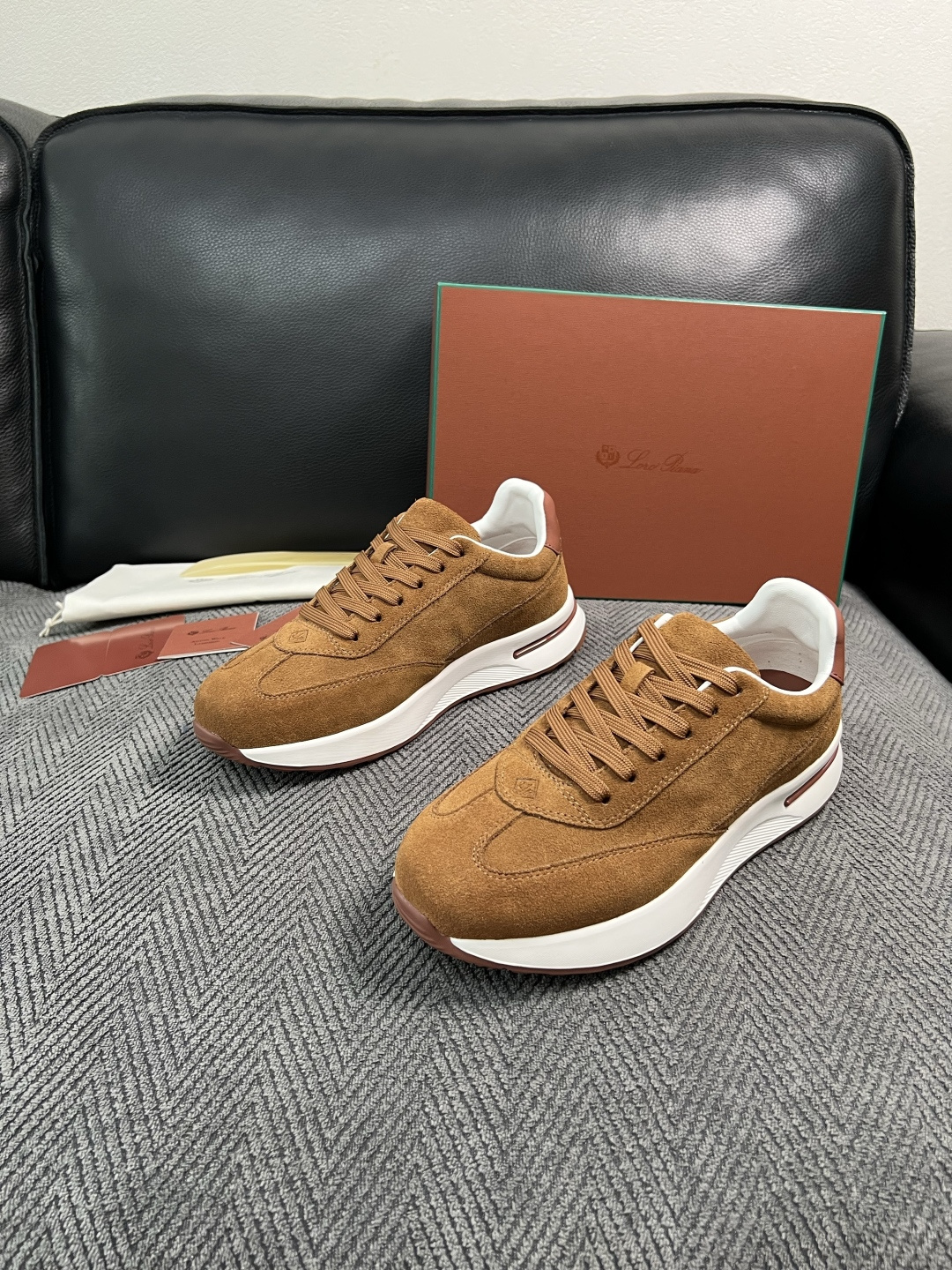 Loro Piana  高品质  顶级工艺品  诺悠翩雅  新品专柜同步原厂配置，鞋面意大利进口牛皮面料，高品质拼接工艺