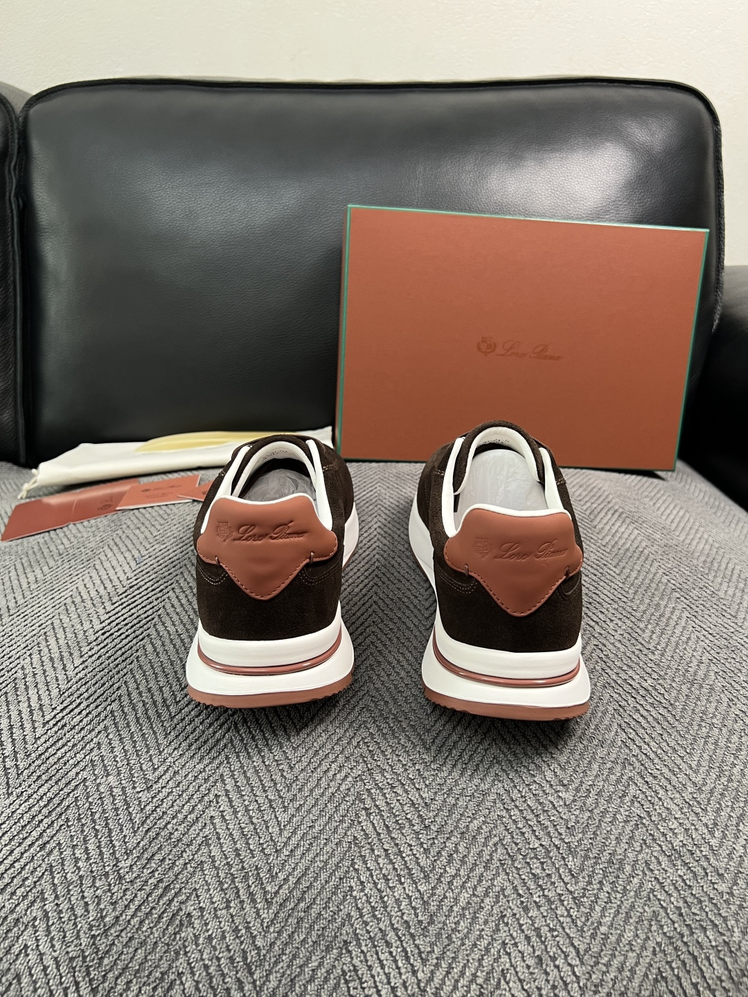 Loro Piana  高品质  顶级工艺品  诺悠翩雅  新品专柜同步原厂配置，鞋面意大利进口牛皮面料，高品质拼接工艺