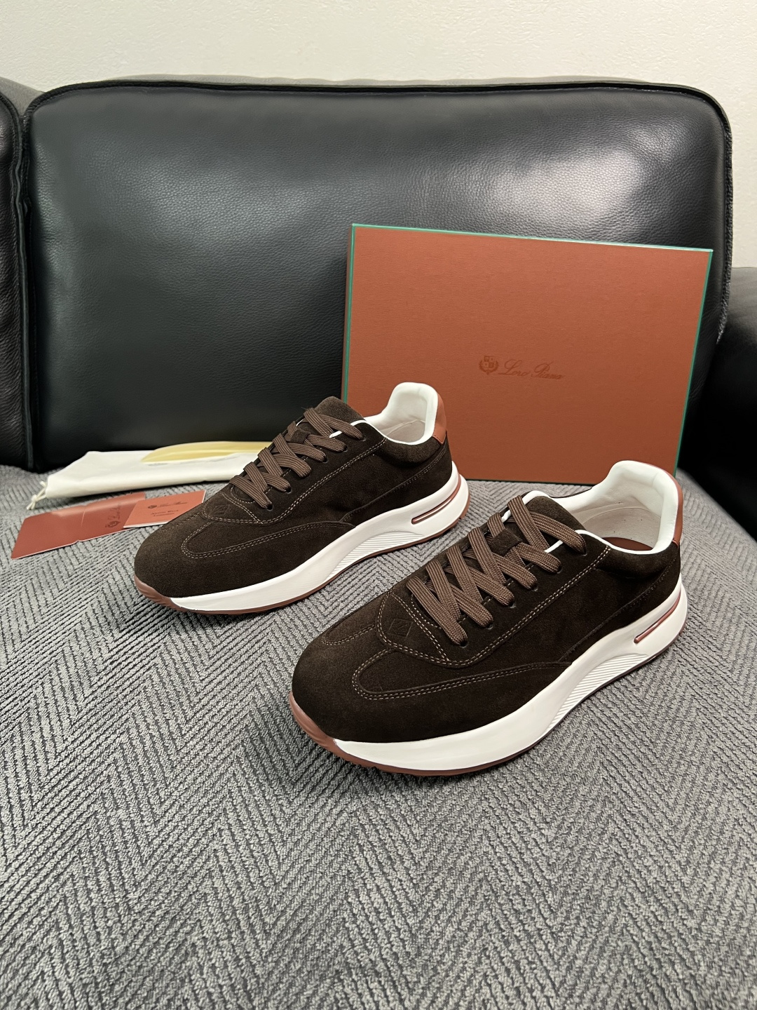 Loro Piana  高品质  顶级工艺品  诺悠翩雅  新品专柜同步原厂配置，鞋面意大利进口牛皮面料，高品质拼接工艺