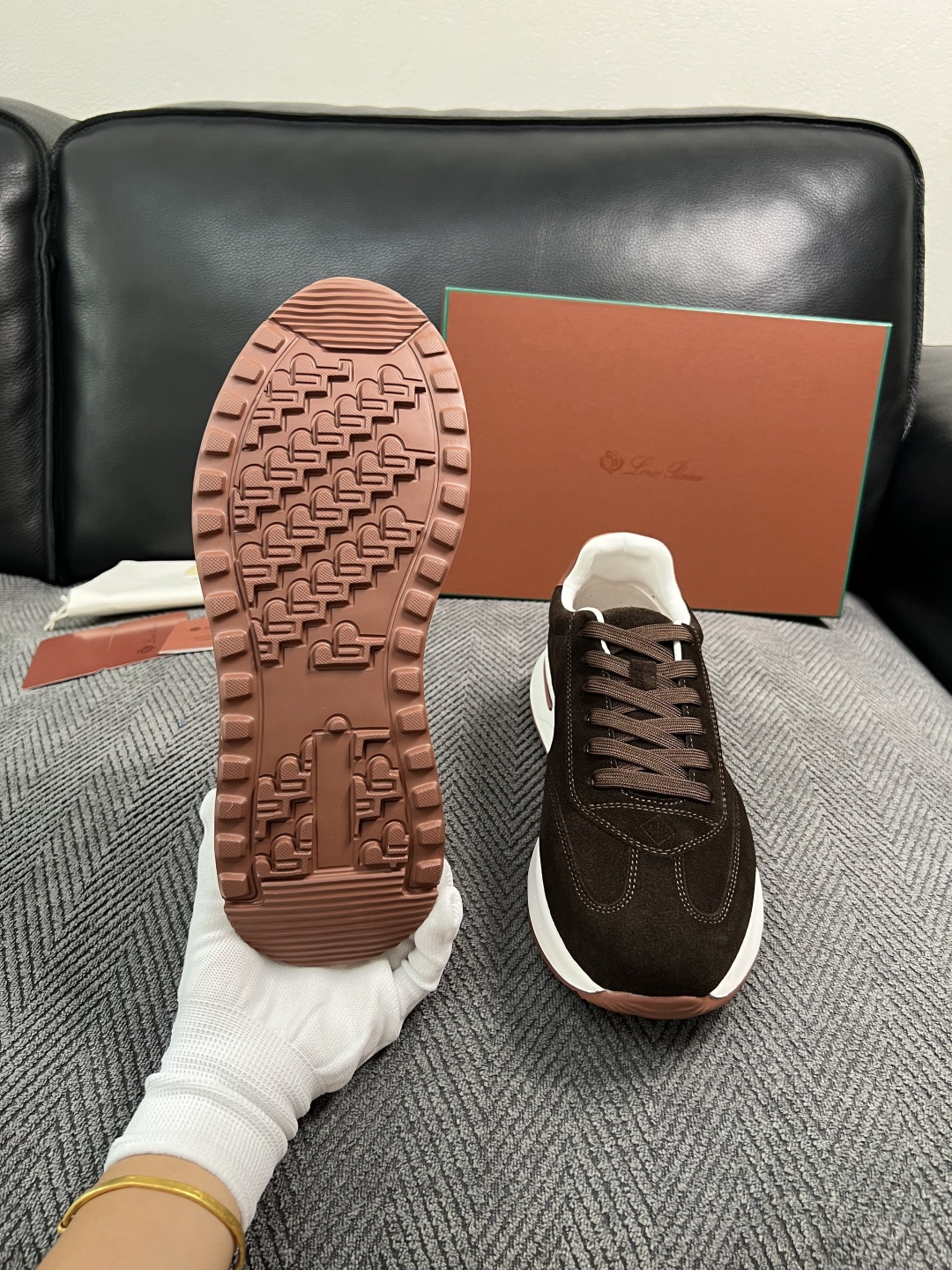 Loro Piana  高品质  顶级工艺品  诺悠翩雅  新品专柜同步原厂配置，鞋面意大利进口牛皮面料，高品质拼接工艺