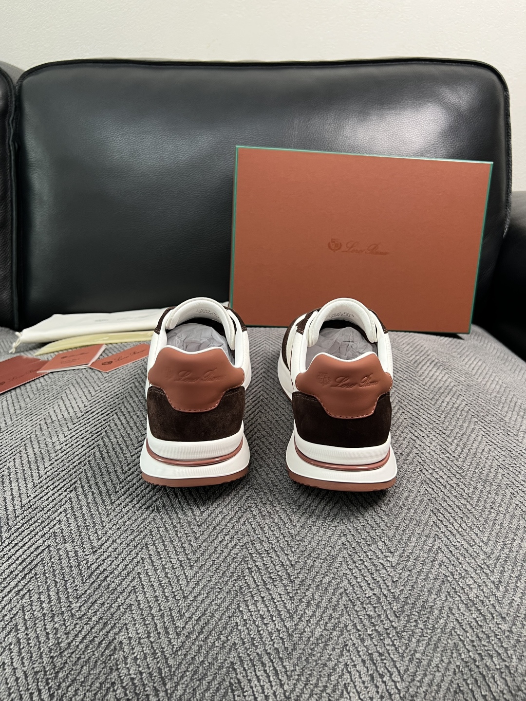 Loro Piana  高品质  顶级工艺品  诺悠翩雅  新品专柜同步原厂配置，鞋面意大利进口牛皮面料，高品质拼接工艺