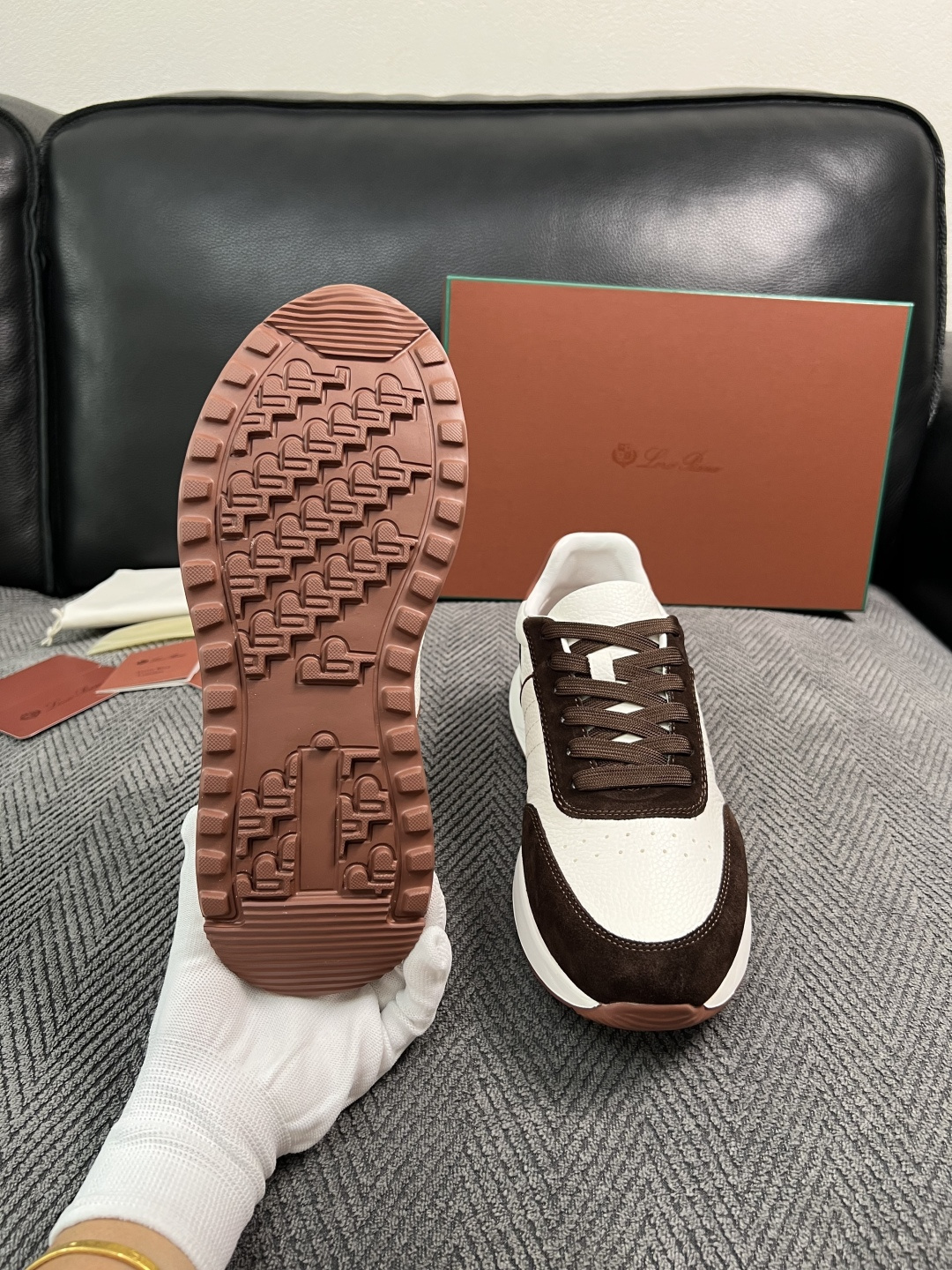 Loro Piana  高品质  顶级工艺品  诺悠翩雅  新品专柜同步原厂配置，鞋面意大利进口牛皮面料，高品质拼接工艺