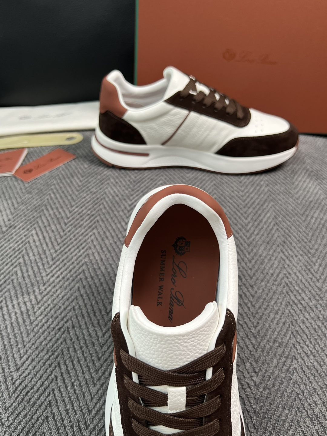 Loro Piana  高品质  顶级工艺品  诺悠翩雅  新品专柜同步原厂配置，鞋面意大利进口牛皮面料，高品质拼接工艺