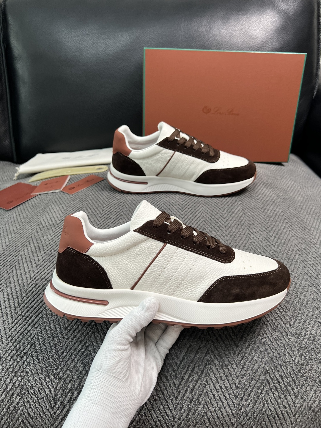 Loro Piana  高品质  顶级工艺品  诺悠翩雅  新品专柜同步原厂配置，鞋面意大利进口牛皮面料，高品质拼接工艺