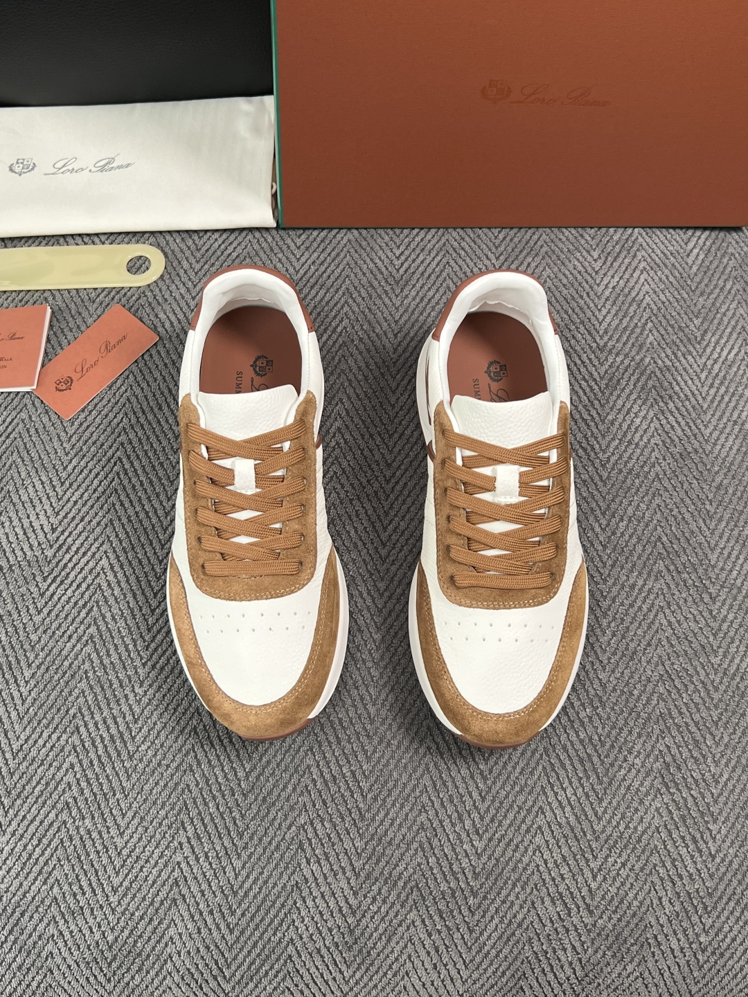 Loro Piana  高品质  顶级工艺品  诺悠翩雅  新品专柜同步原厂配置，鞋面意大利进口牛皮面料，高品质拼接工艺