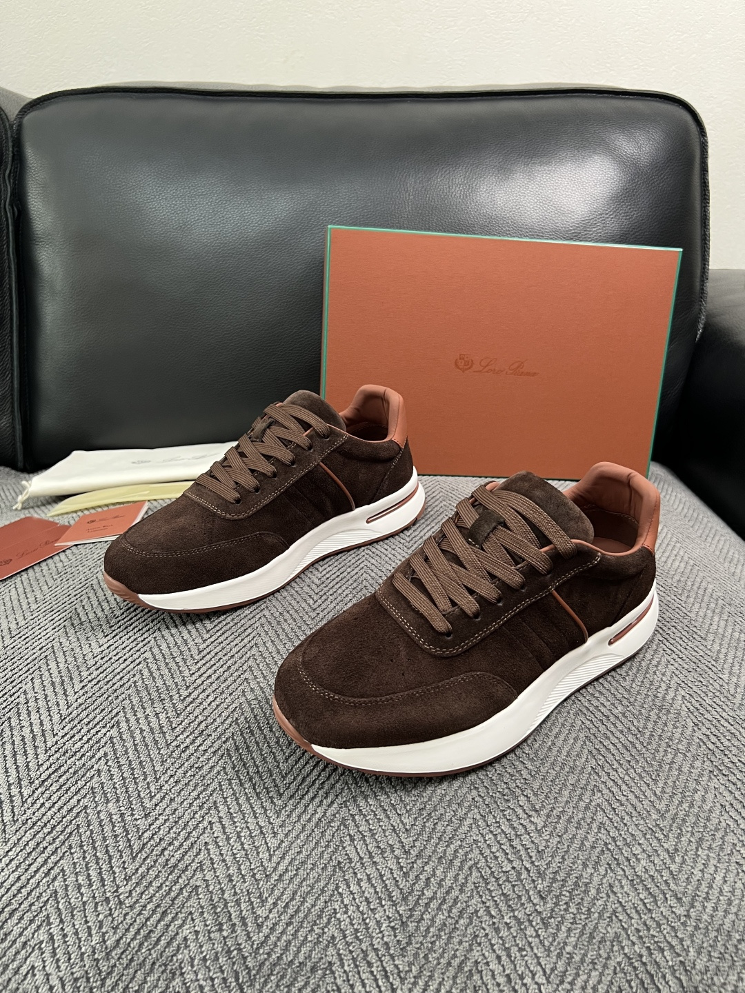 Loro Piana  高品质  顶级工艺品  诺悠翩雅  新品专柜同步原厂配置，鞋面意大利进口牛皮面料，高品质拼接工艺