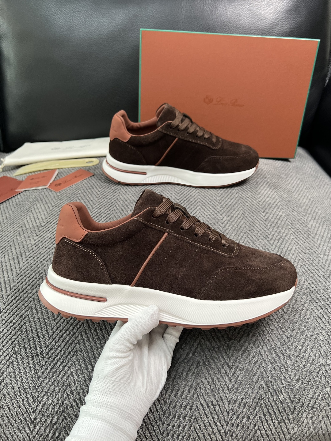 Loro Piana  高品质  顶级工艺品  诺悠翩雅  新品专柜同步原厂配置，鞋面意大利进口牛皮面料，高品质拼接工艺