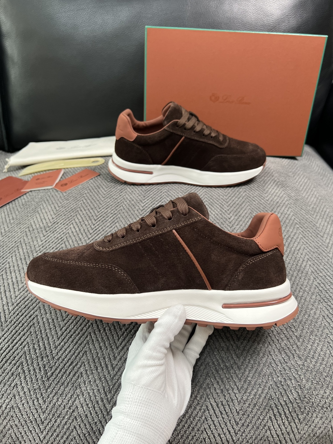 Loro Piana  高品质  顶级工艺品  诺悠翩雅  新品专柜同步原厂配置，鞋面意大利进口牛皮面料，高品质拼接工艺