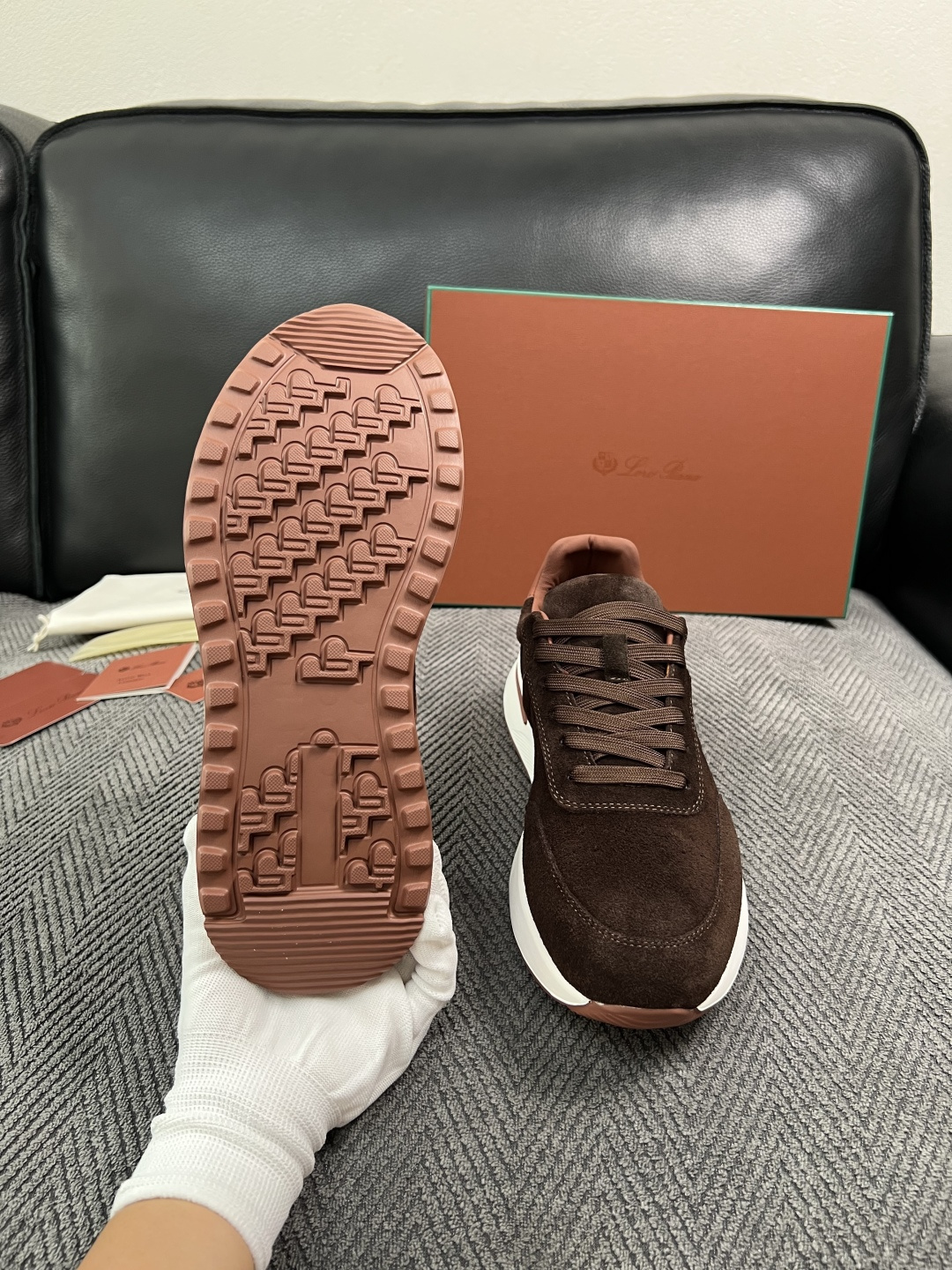 Loro Piana  高品质  顶级工艺品  诺悠翩雅  新品专柜同步原厂配置，鞋面意大利进口牛皮面料，高品质拼接工艺