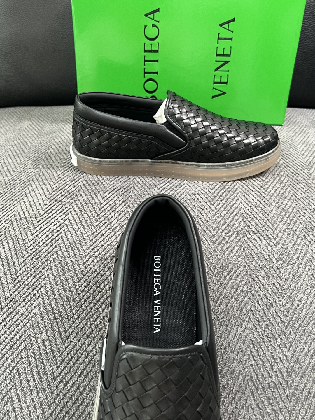 BOTTEGA  VENETA  顶级代购  葆蝶家 专柜同步，鞋面意大利进口编织牛皮面料，透气牛皮内里舒适，鞋底：原厂