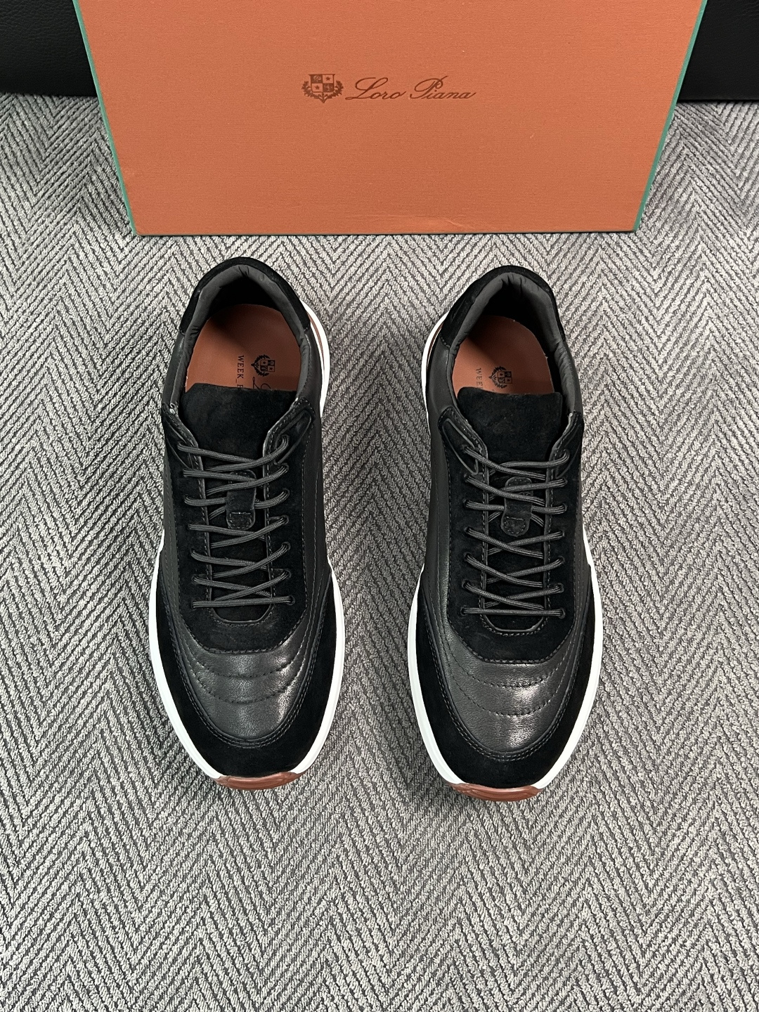 Loro Piana  高品质  顶级工艺品  诺悠翩雅  新品专柜同步原厂配置，鞋面意大利进口牛皮面料，高品质拼接工艺