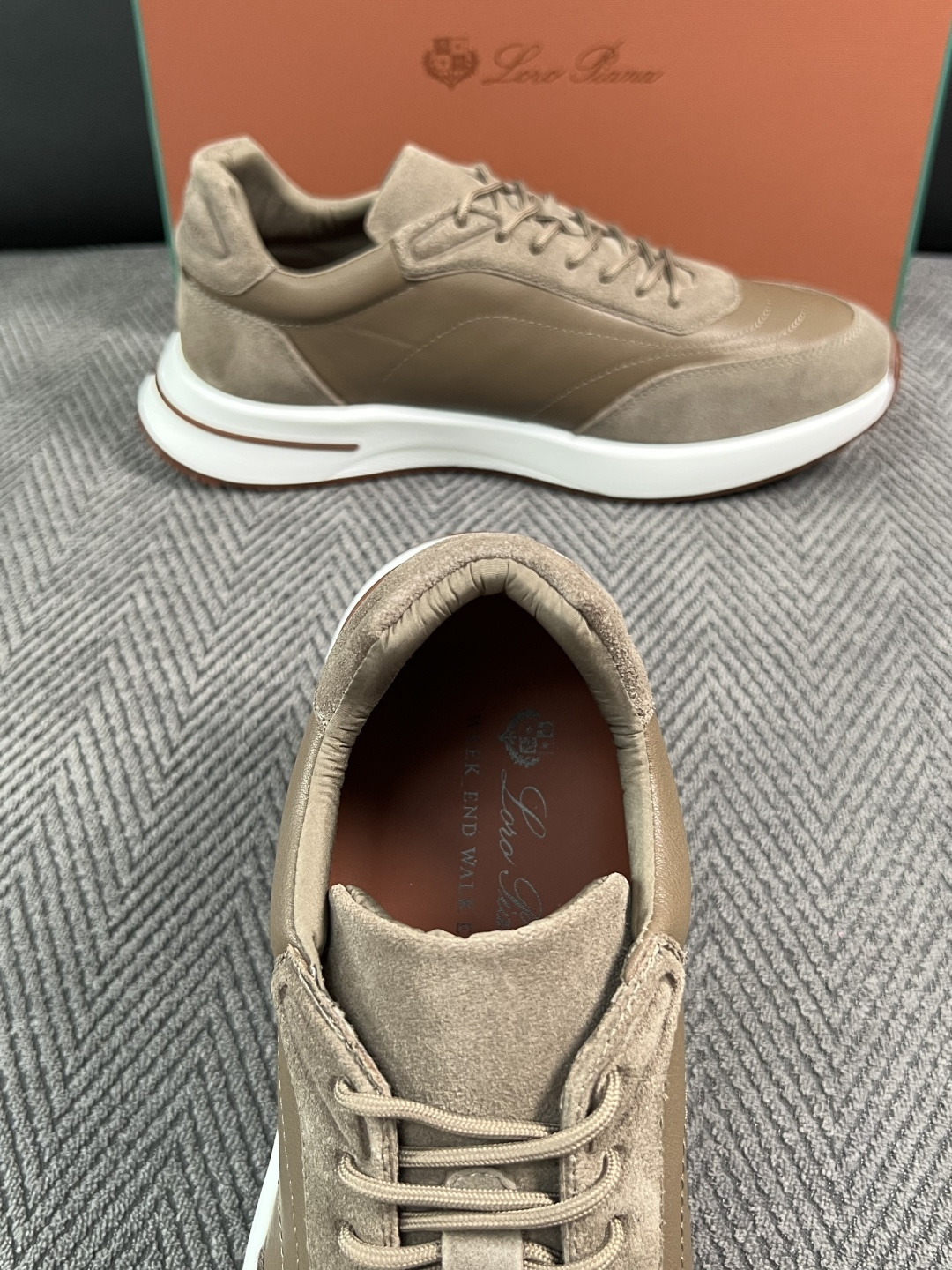 Loro Piana  高品质  顶级工艺品  诺悠翩雅  新品专柜同步原厂配置，鞋面意大利进口牛皮面料，高品质拼接工艺