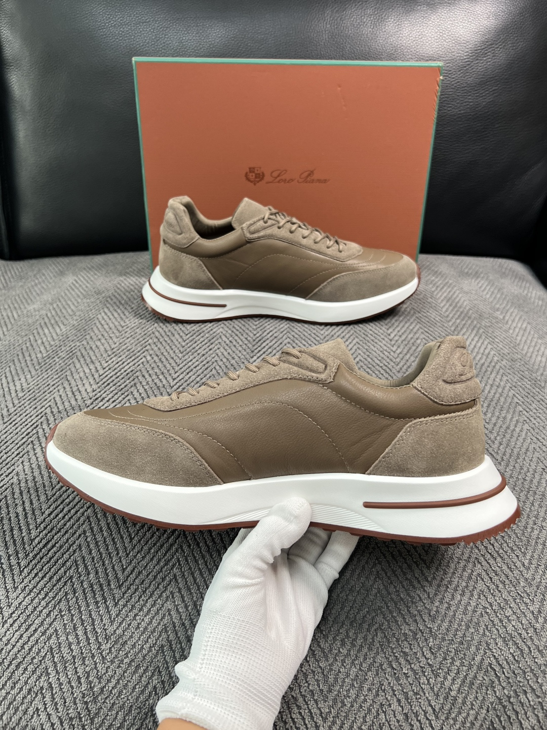 Loro Piana  高品质  顶级工艺品  诺悠翩雅  新品专柜同步原厂配置，鞋面意大利进口牛皮面料，高品质拼接工艺