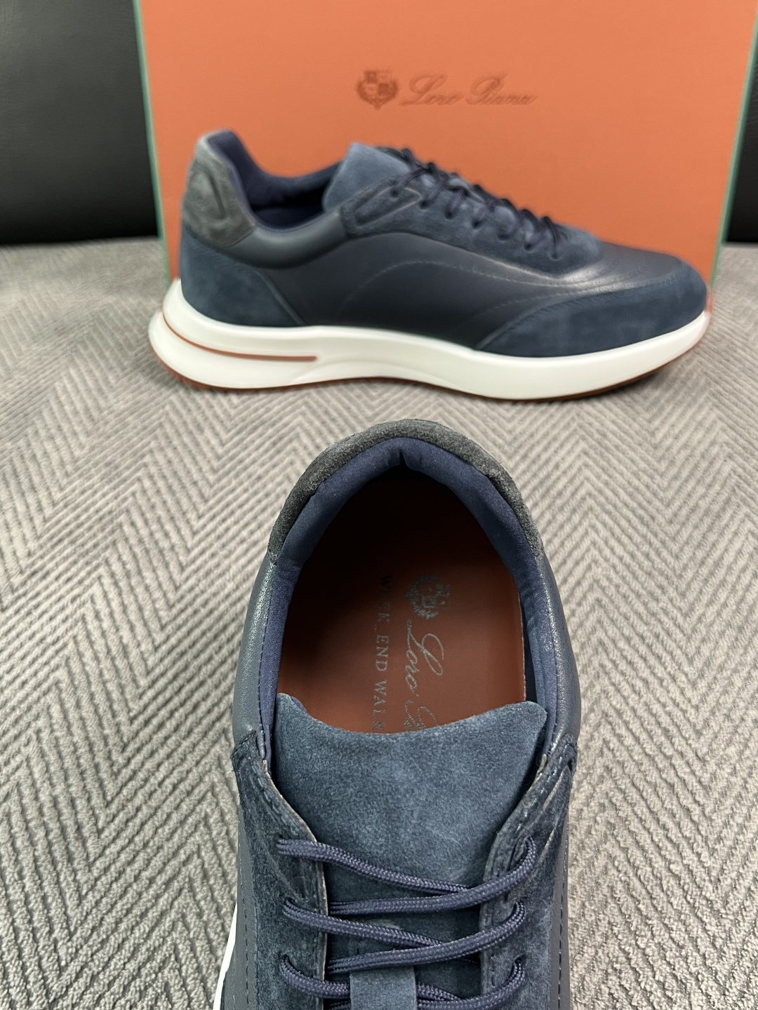 Loro Piana  高品质  顶级工艺品  诺悠翩雅  新品专柜同步原厂配置，鞋面意大利进口牛皮面料，高品质拼接工艺