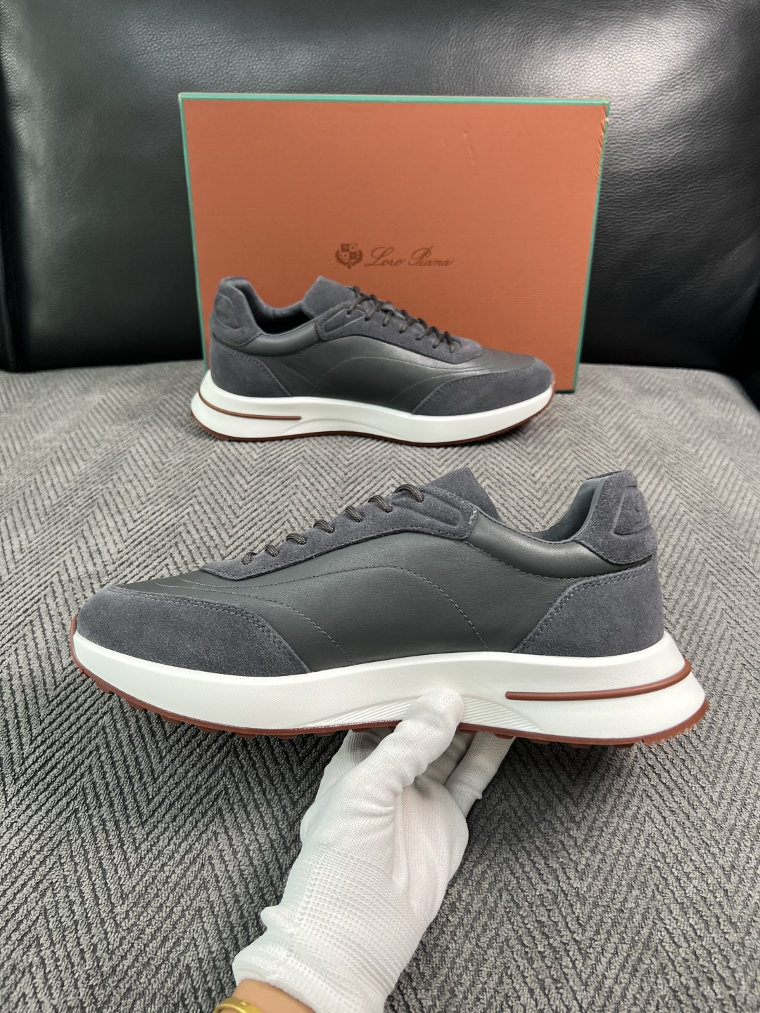 Loro Piana  高品质  顶级工艺品  诺悠翩雅  新品专柜同步原厂配置，鞋面意大利进口牛皮面料，高品质拼接工艺