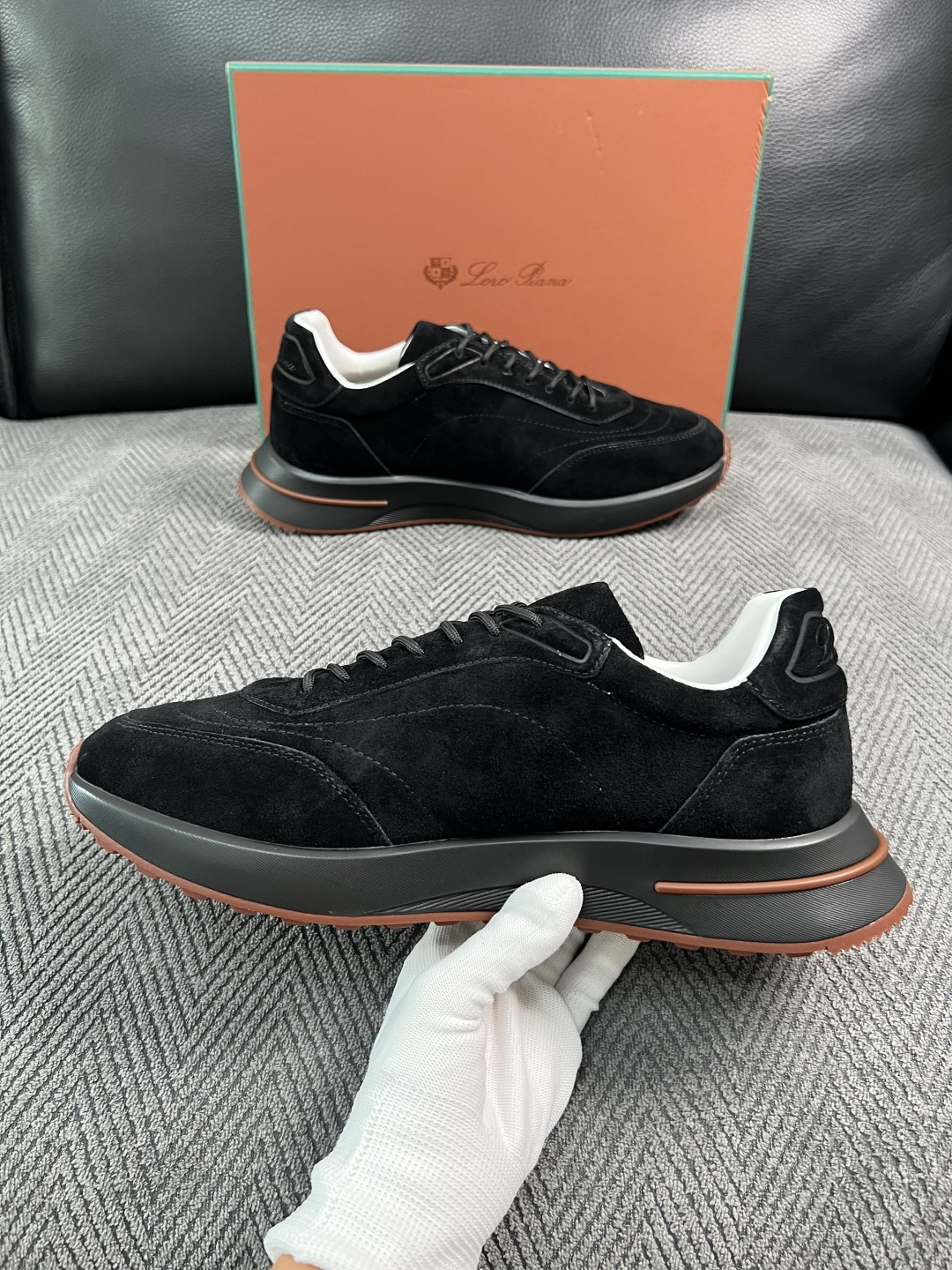 Loro Piana  高品质  顶级工艺品  诺悠翩雅  新品专柜同步原厂配置，鞋面意大利进口牛皮面料，高品质拼接工艺