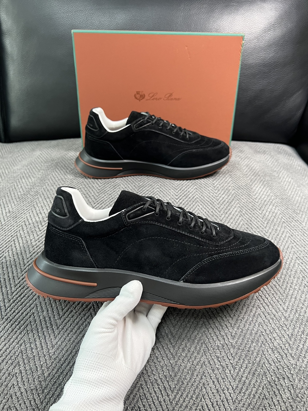 Loro Piana  高品质  顶级工艺品  诺悠翩雅  新品专柜同步原厂配置，鞋面意大利进口牛皮面料，高品质拼接工艺
