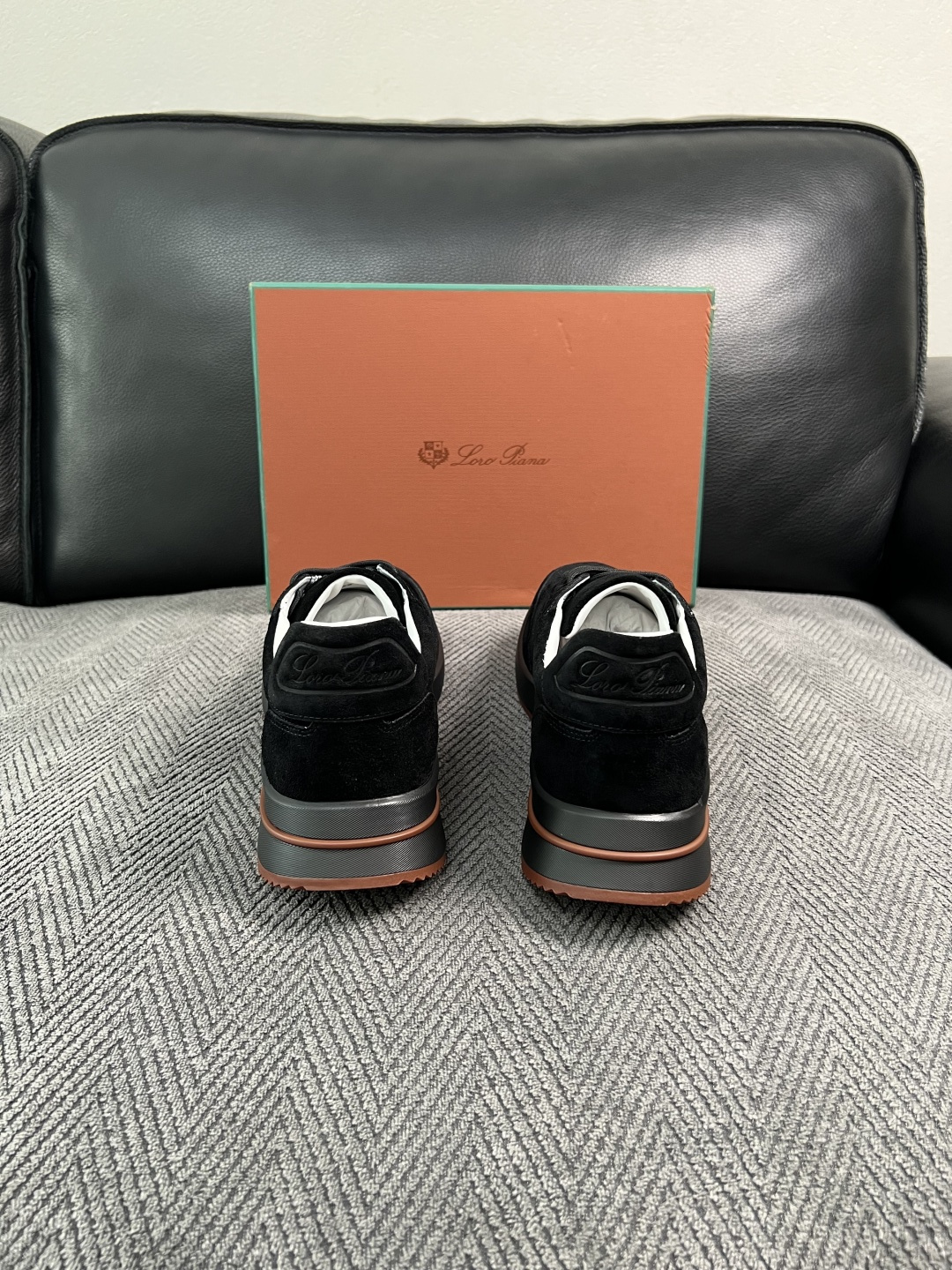 Loro Piana  高品质  顶级工艺品  诺悠翩雅  新品专柜同步原厂配置，鞋面意大利进口牛皮面料，高品质拼接工艺