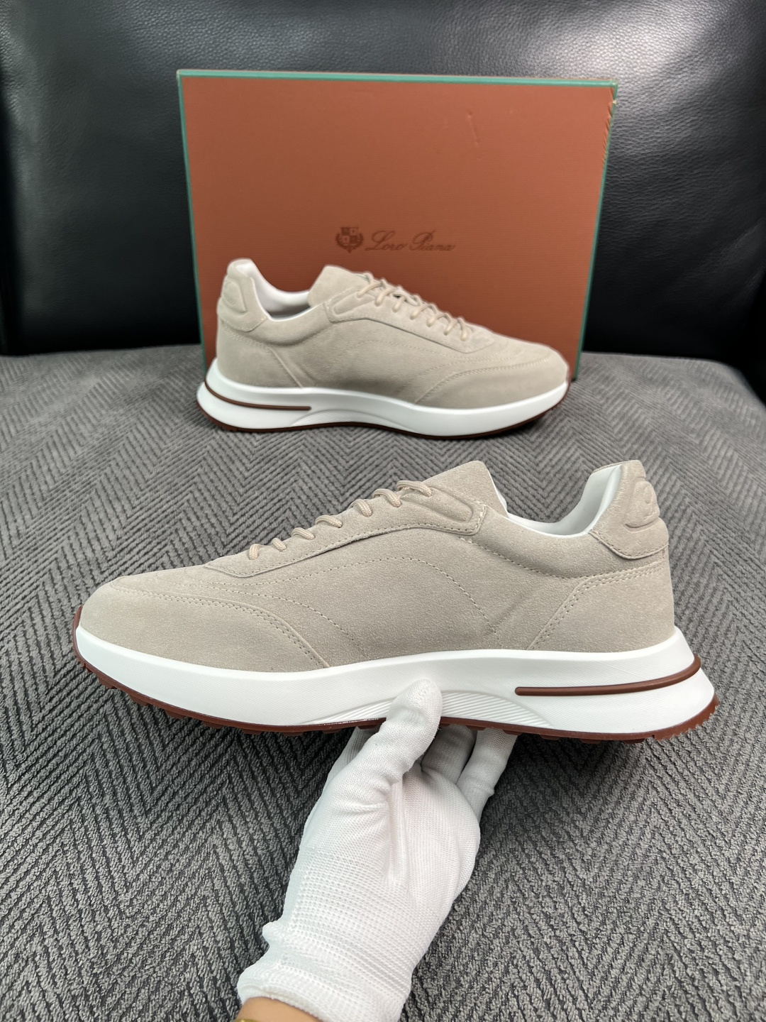 Loro Piana  高品质  顶级工艺品  诺悠翩雅  新品专柜同步原厂配置，鞋面意大利进口牛皮面料，高品质拼接工艺