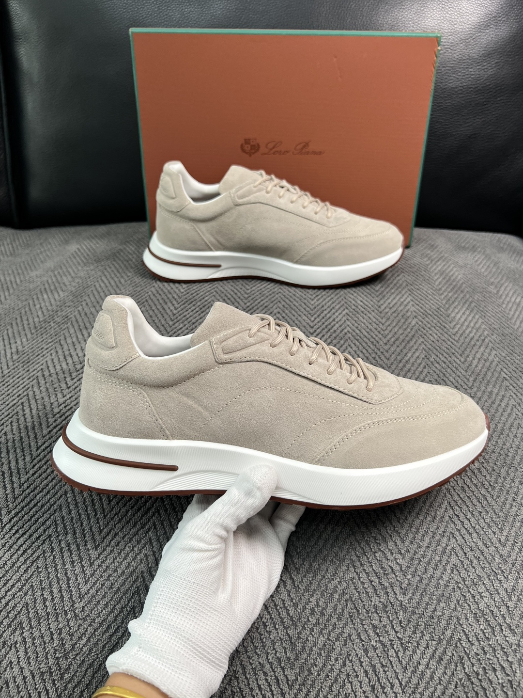Loro Piana  高品质  顶级工艺品  诺悠翩雅  新品专柜同步原厂配置，鞋面意大利进口牛皮面料，高品质拼接工艺
