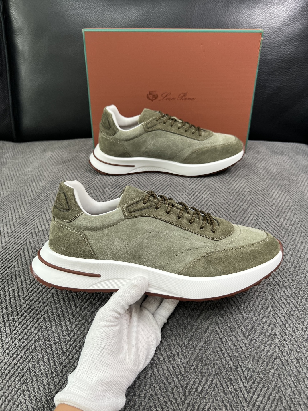 Loro Piana  高品质  顶级工艺品  诺悠翩雅  新品专柜同步原厂配置，鞋面意大利进口牛皮面料，高品质拼接工艺