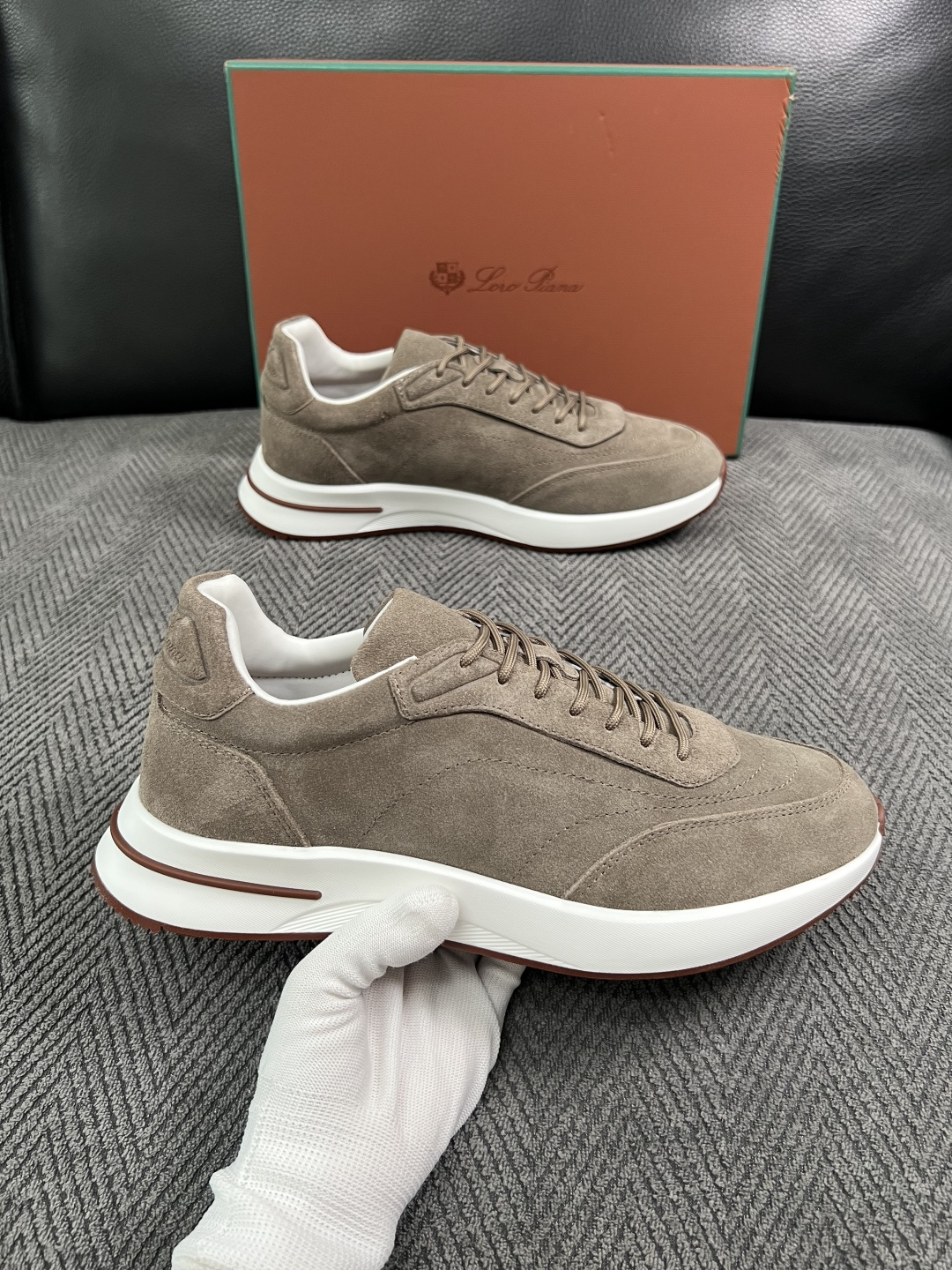 Loro Piana  高品质  顶级工艺品  诺悠翩雅  新品专柜同步原厂配置，鞋面意大利进口牛皮面料，高品质拼接工艺