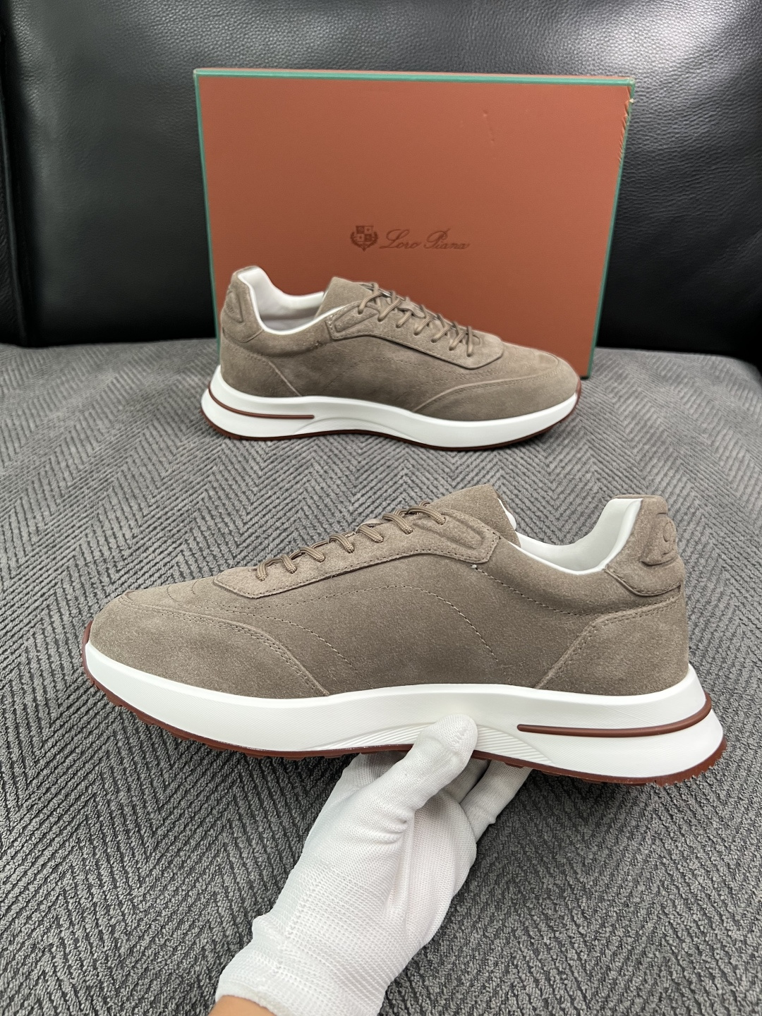 Loro Piana  高品质  顶级工艺品  诺悠翩雅  新品专柜同步原厂配置，鞋面意大利进口牛皮面料，高品质拼接工艺