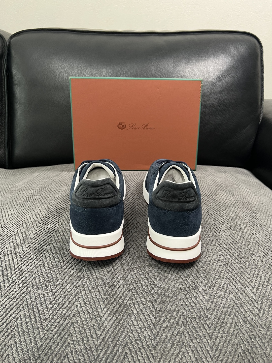 Loro Piana  高品质  顶级工艺品  诺悠翩雅  新品专柜同步原厂配置，鞋面意大利进口牛皮面料，高品质拼接工艺