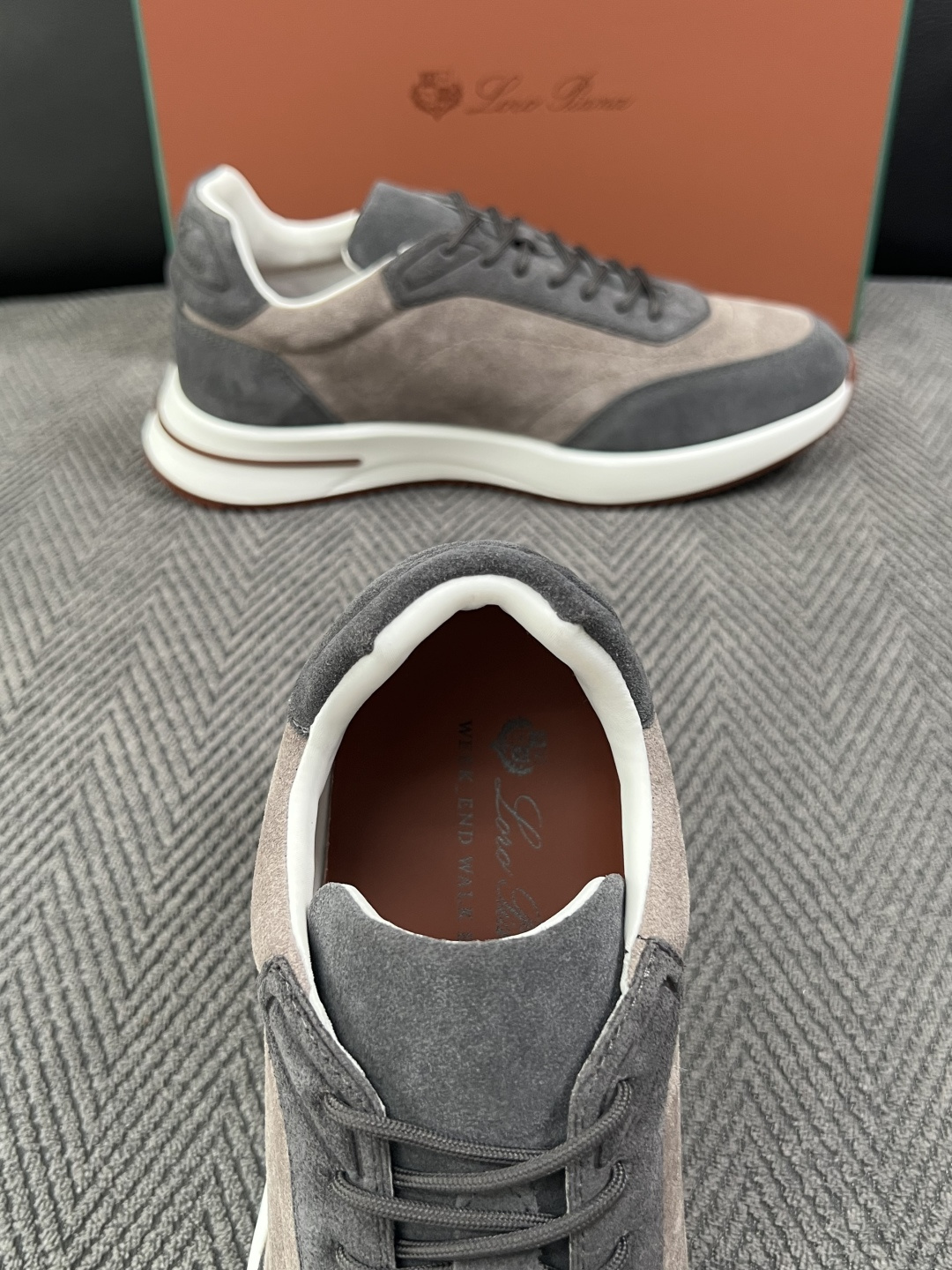 Loro Piana  高品质  顶级工艺品  诺悠翩雅  新品专柜同步原厂配置，鞋面意大利进口牛皮面料，高品质拼接工艺
