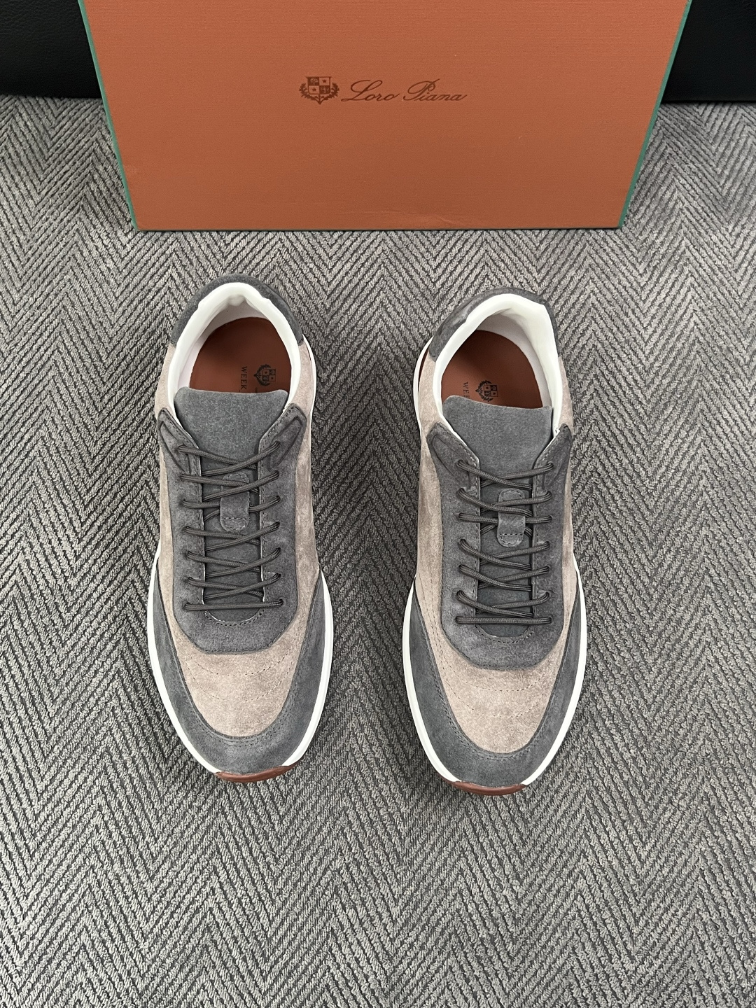Loro Piana  高品质  顶级工艺品  诺悠翩雅  新品专柜同步原厂配置，鞋面意大利进口牛皮面料，高品质拼接工艺