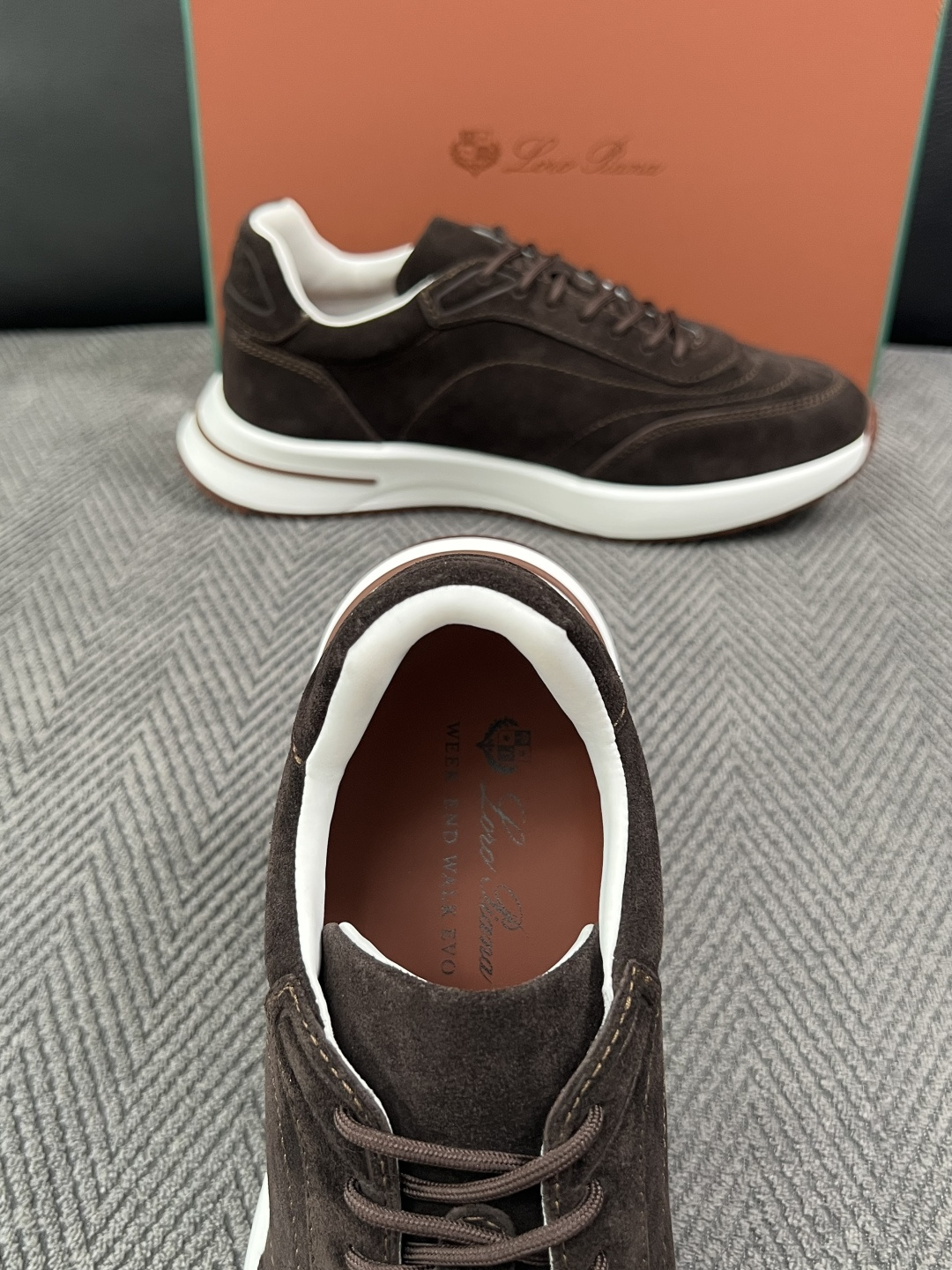 Loro Piana  高品质  顶级工艺品  诺悠翩雅  新品专柜同步原厂配置，鞋面意大利进口牛皮面料，高品质拼接工艺