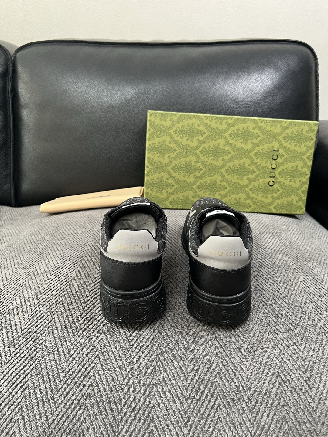 Gucci  高品质  顶级工艺品  古奇  专柜新款原厂配置，意大利进口牛皮搭配印花布面料，进口牛皮内里垫，透气舒适，
