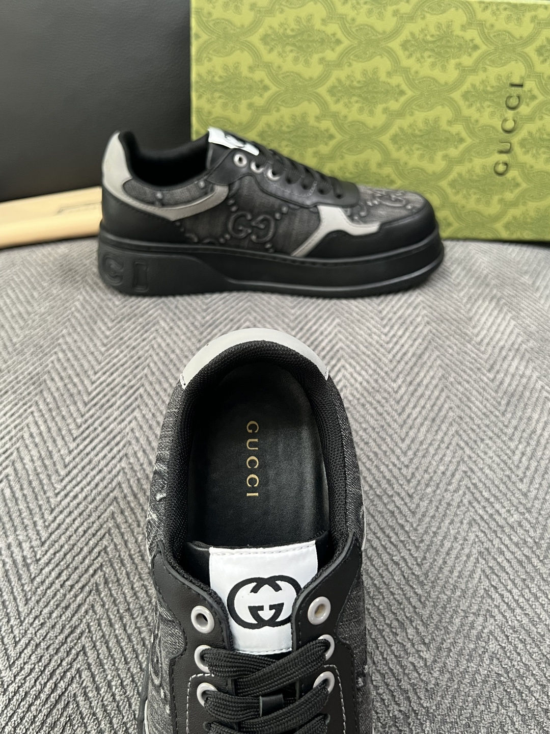 Gucci  高品质  顶级工艺品  古奇  专柜新款原厂配置，意大利进口牛皮搭配印花布面料，进口牛皮内里垫，透气舒适，