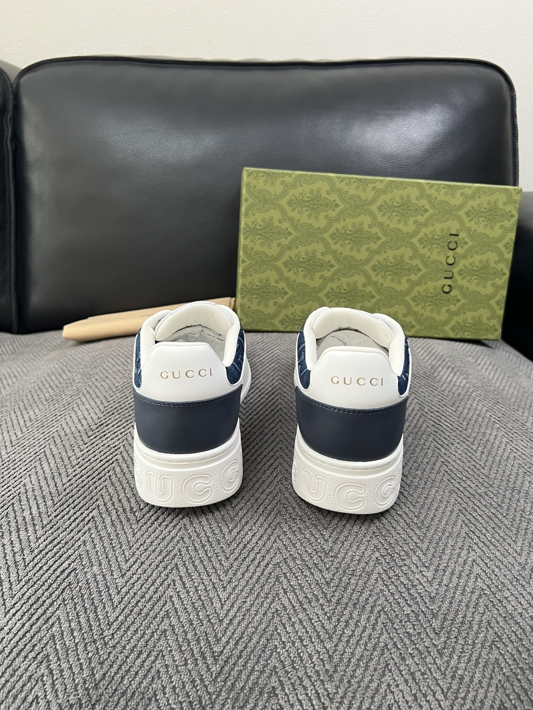 Gucci  高品质  顶级工艺品  古奇  专柜新款原厂配置，意大利进口牛皮搭配印花布面料，进口牛皮内里垫，透气舒适，