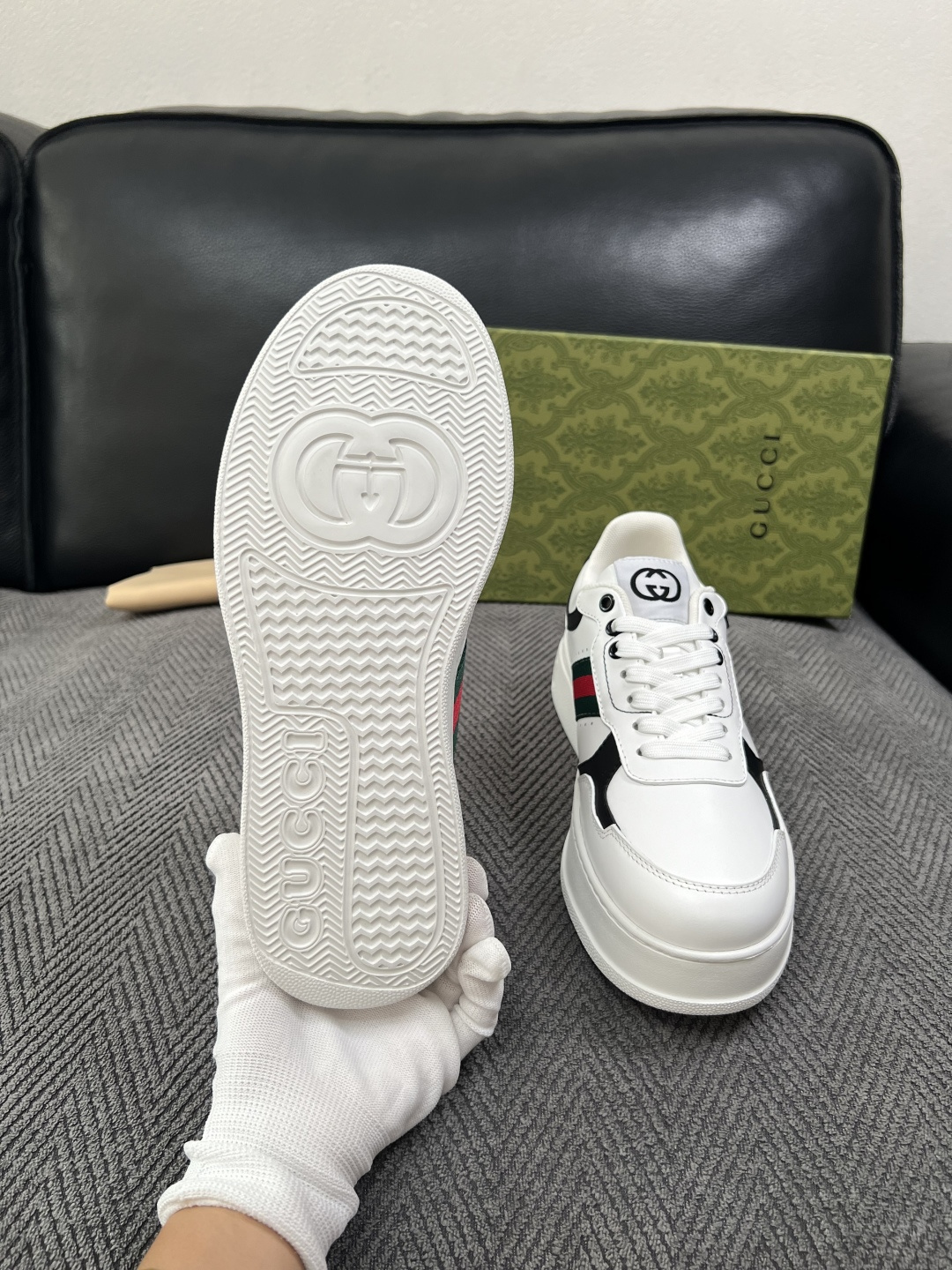 Gucci  高品质  顶级工艺品  古奇  专柜新款原厂配置，意大利进口牛皮搭配印花布面料，进口牛皮内里垫，透气舒适，