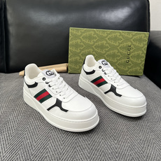 Gucci 高品质 顶级工艺品 古奇 专柜新款原厂配置,意大利进口牛皮搭配印花布面料,进口牛皮内里垫,透气舒适, Gucci 高品质 顶级工艺品 古奇 专柜新款原厂配置,意大利进口牛皮搭配印花布面料,进口牛皮内里垫,透气舒适,