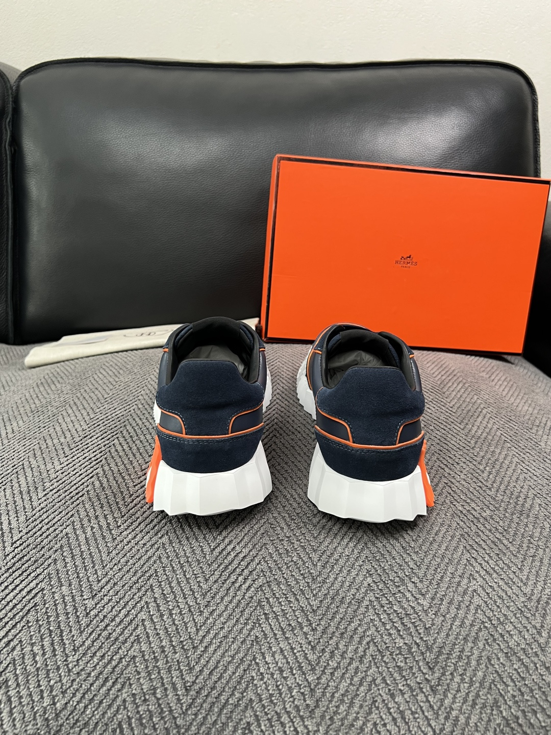 Hermes  高品质  顶级工艺品  爱马仕 专柜同步发售原厂配置，意大利进口原版牛皮面料，高品质拼接工艺，全进口水染