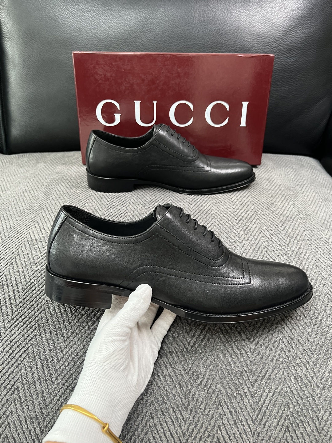 Gucci 高品质  顶级工艺品  古奇  皮高帮专柜新款原厂配置，意大利进口牛皮面料，进口牛皮内里垫，透气舒适，鞋底：