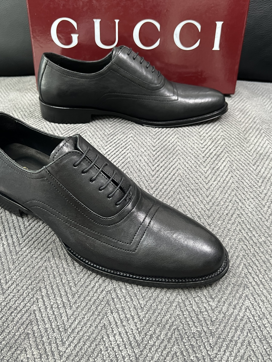 Gucci 高品质  顶级工艺品  古奇  皮高帮专柜新款原厂配置，意大利进口牛皮面料，进口牛皮内里垫，透气舒适，鞋底：