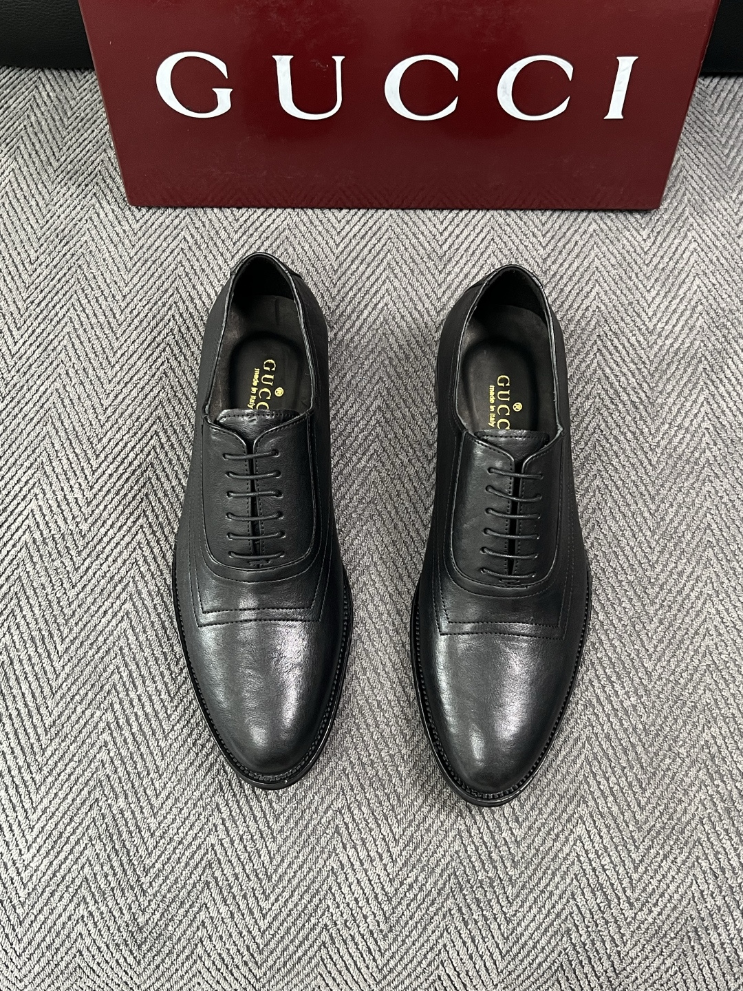 Gucci 高品质  顶级工艺品  古奇  皮高帮专柜新款原厂配置，意大利进口牛皮面料，进口牛皮内里垫，透气舒适，鞋底：