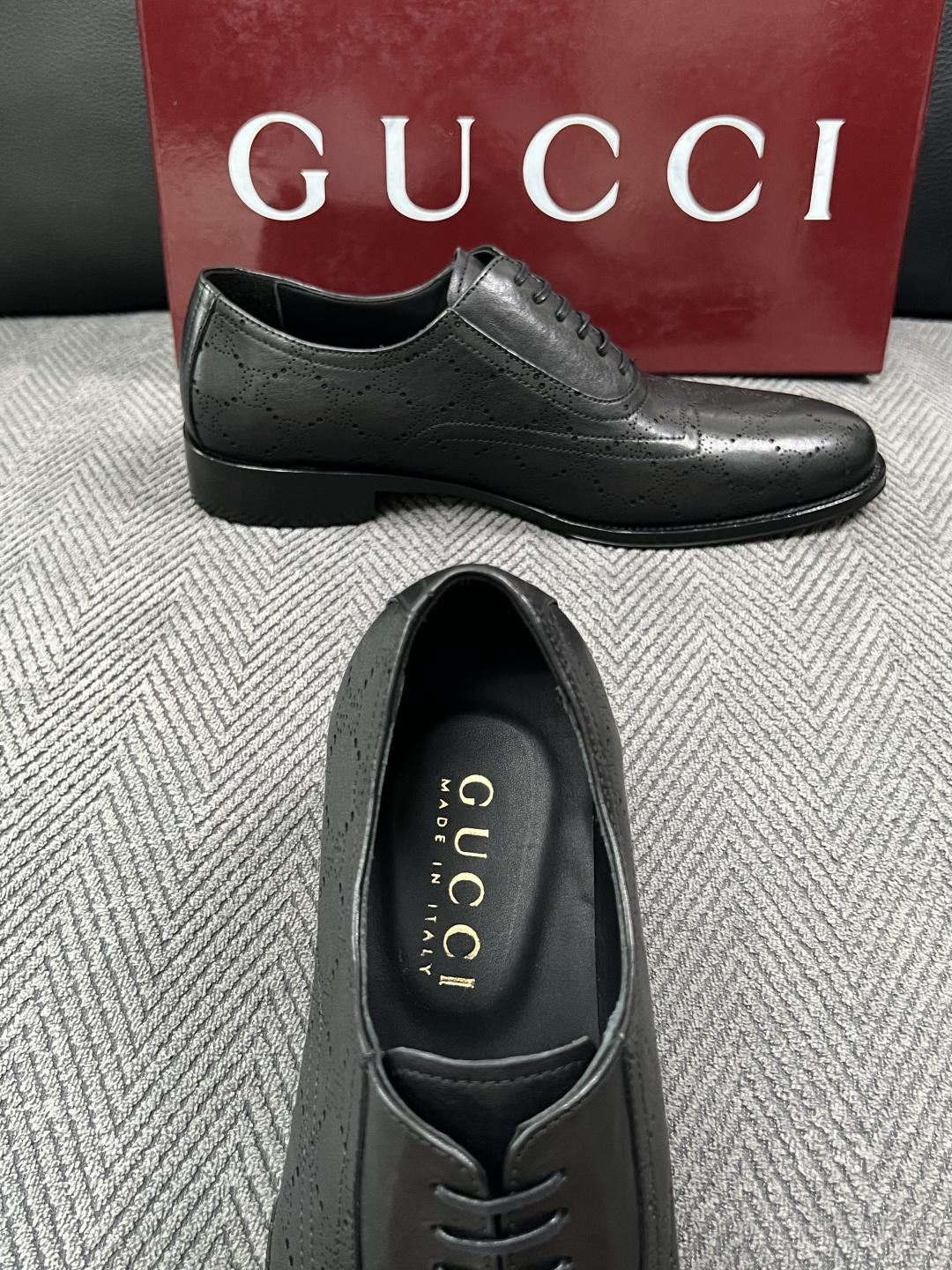 Gucci 高品质  顶级工艺品  古奇  皮高帮专柜新款原厂配置，意大利进口牛皮面料，进口牛皮内里垫，透气舒适，鞋底：