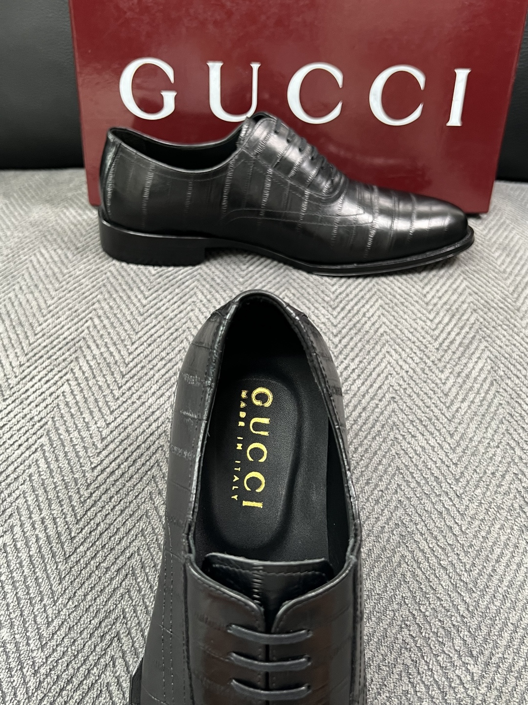 Gucci 高品质  顶级工艺品  古奇  皮高帮专柜新款原厂配置，意大利进口牛皮面料，进口牛皮内里垫，透气舒适，鞋底：