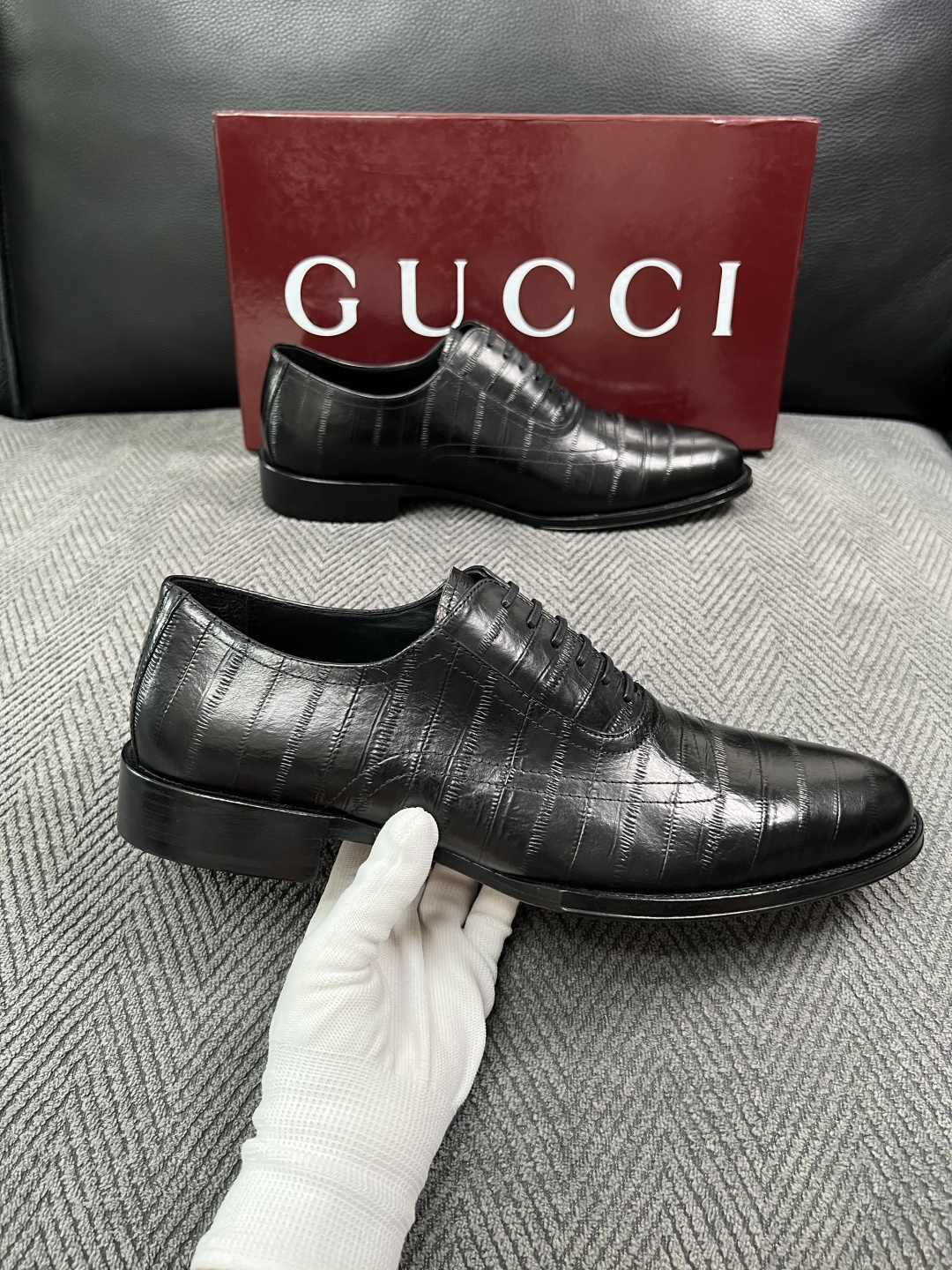 Gucci 高品质  顶级工艺品  古奇  皮高帮专柜新款原厂配置，意大利进口牛皮面料，进口牛皮内里垫，透气舒适，鞋底：
